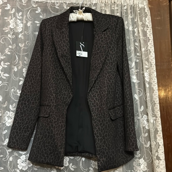 Simply Vera Vera Wang Jackets & Blazers - Simply Vera leopard blazer super soft size XS